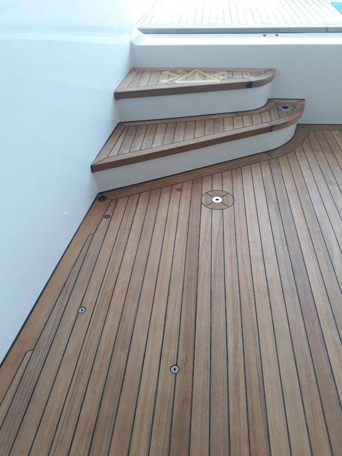 Aft deck & curved steps